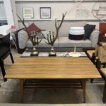 高級感ある木目と耐久性を兼ね備えた家具です。北欧・和モダンに馴染むデザインで、リビング空間を上質に演出します。