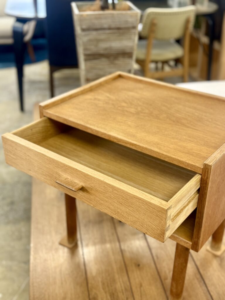 北欧デザインを代表する名作。シンプルで機能的な美しさと高い耐久性が魅力