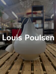 遊園地をイメージした遊び心あるデザインで、Φ380サイズは柔らかな下向き光を提供。多彩なカラーとサイズで空間にアクセントを加えます。