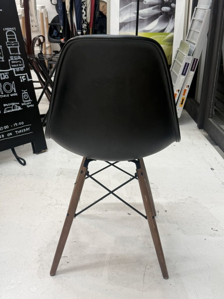 Herman Miller ハーマンミラー イームズ　ルイスポールセン Herman Miller（ハーマンミラー）イームズ シェルチェア徹底解説｜魅力