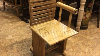 梅里竹芸 背伸ばし椅子を買取させていただきました。松島店にて販売中